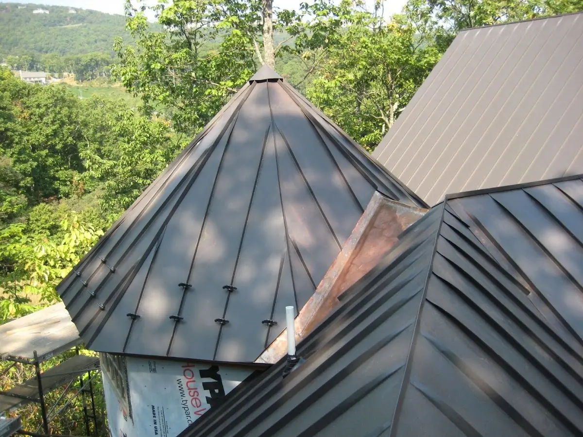Professional Roof Tarp Installation by Craftsman Roofing in Tredyffrin
